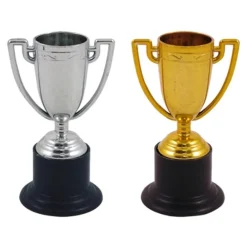 Henbrandt Europe B.V. Pokal Guld & Sølv - Tilbehør